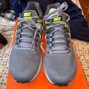 NWT nike zoom structure 21